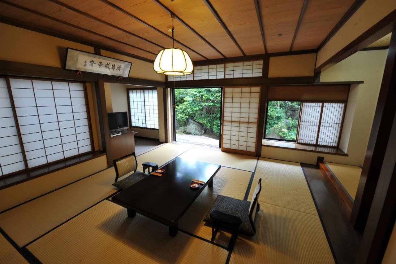 Отель Hagi No Yado Tomoe Экстерьер фото