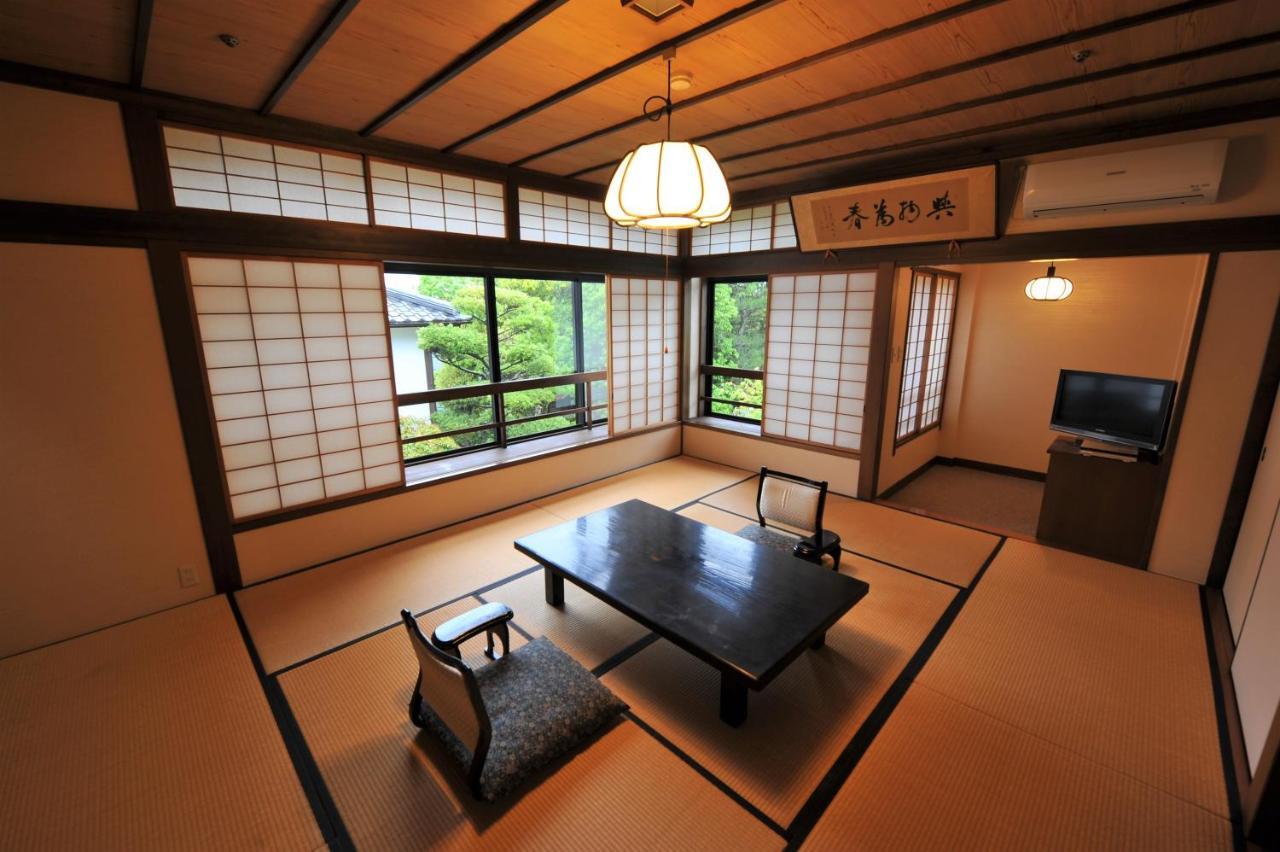 Отель Hagi No Yado Tomoe Экстерьер фото