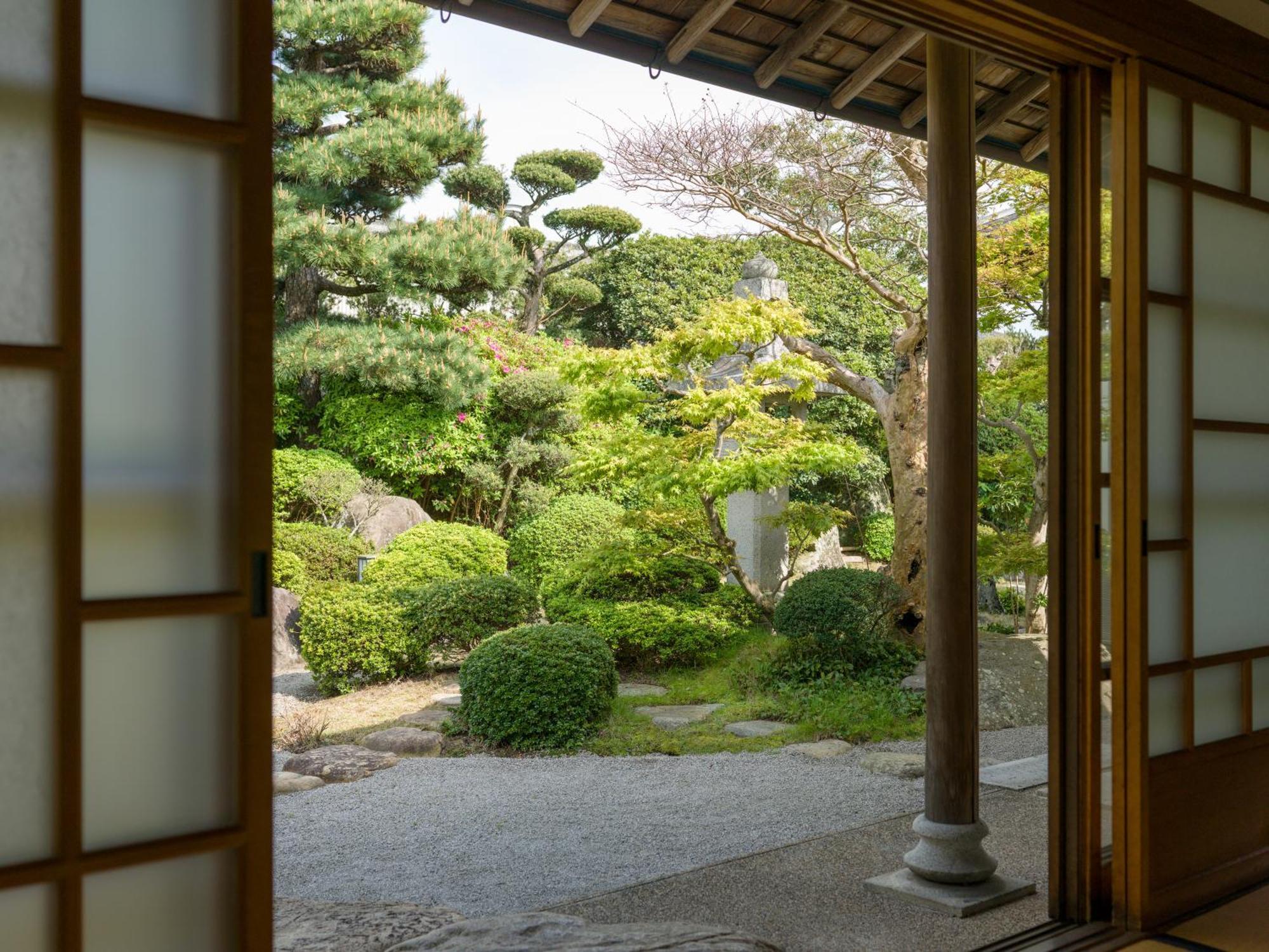 Отель Hagi No Yado Tomoe Экстерьер фото